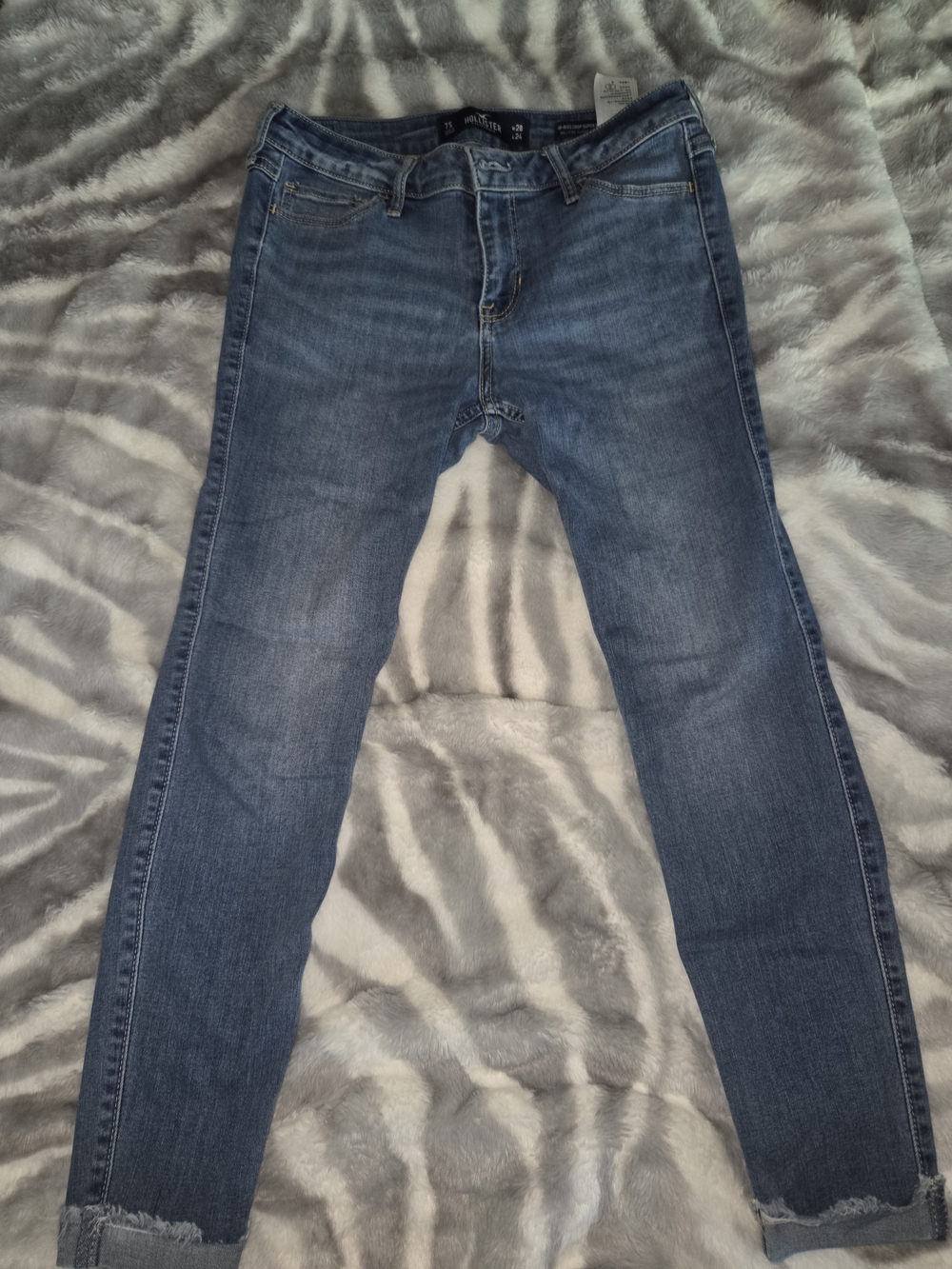 Hollister Women's Cropped Ankle Jeans in Faded Blue